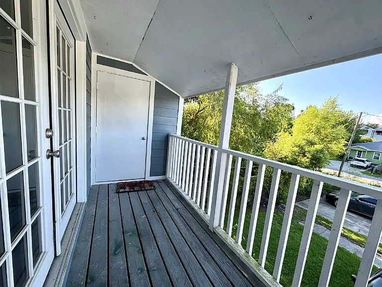 2509 W 10th St #D — Photo 9