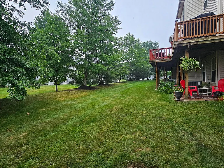 213 Windsor Ct — Photo 26