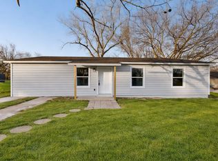 928 Hackamore St, White Settlement, TX 76108