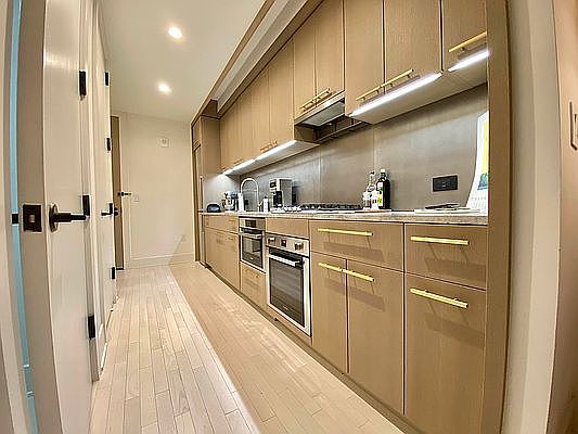 3rd image of 91 Leonard St Unit 4D