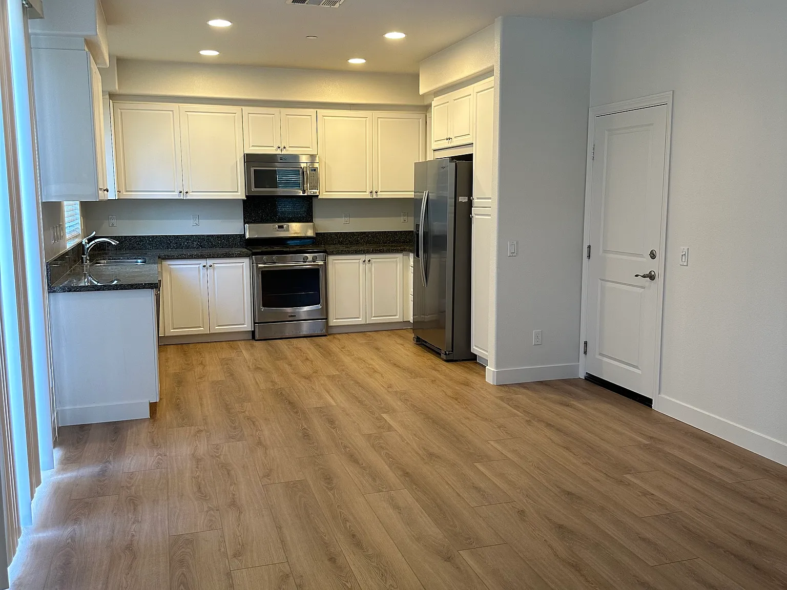 195 Eureka Pl — Photo 3