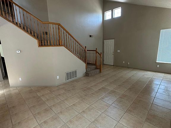 3rd image of 2713 Gleneagles Dr