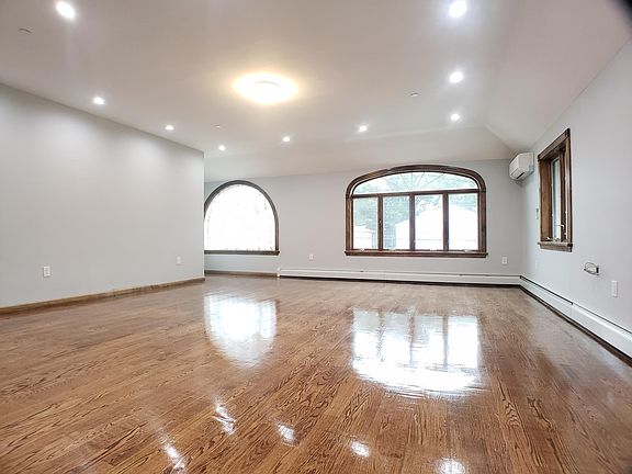 2nd image of 20218 46th Ave Floor 2