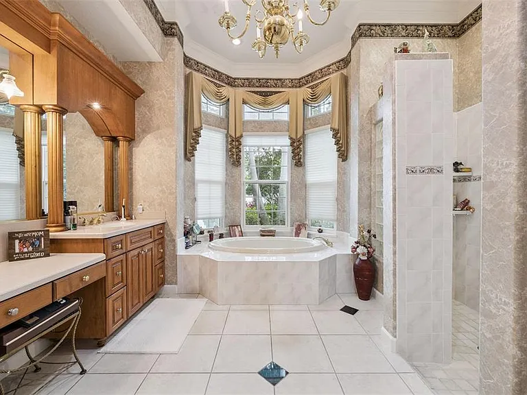 8742 Southern Breeze Dr — Photo 40
