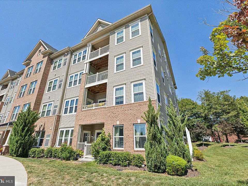 2nd image of 8370 Ice Crystal Dr Unit D