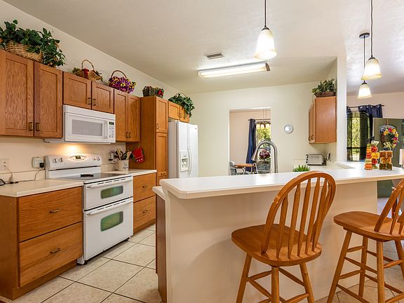 5th image of 9931 NW 61st Ct