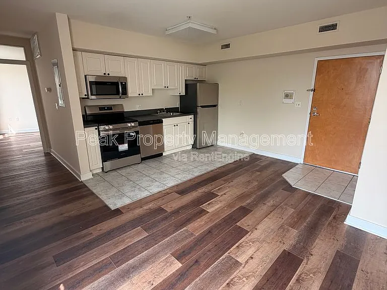 Poythress Apartments — Photo 89