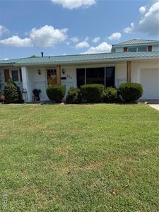 608 Holly Hill Dr, Sikeston, MO, 63801