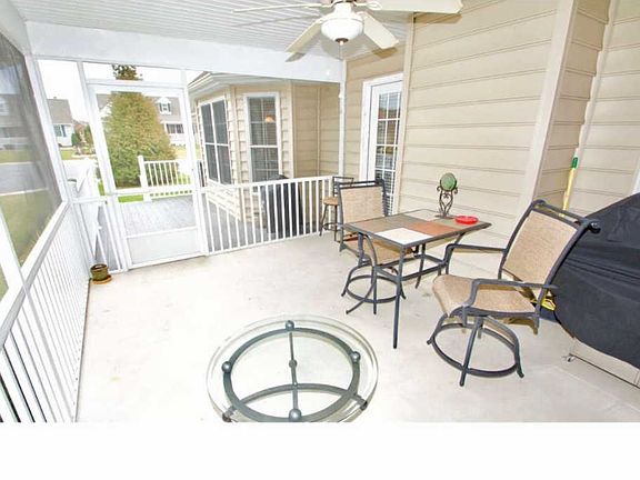 3rd image of 30145 Grand Pavilion Cir