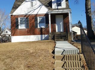 8915 Apache Ln, Saint Louis, MO