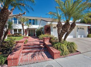 24 Mission Bay Dr, Corona Del Mar, CA 92625