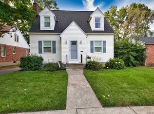 1129 McClellan St, Schenectady, NY 12309