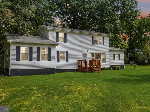 5943 Sneed Dr, Deale, MD 20751