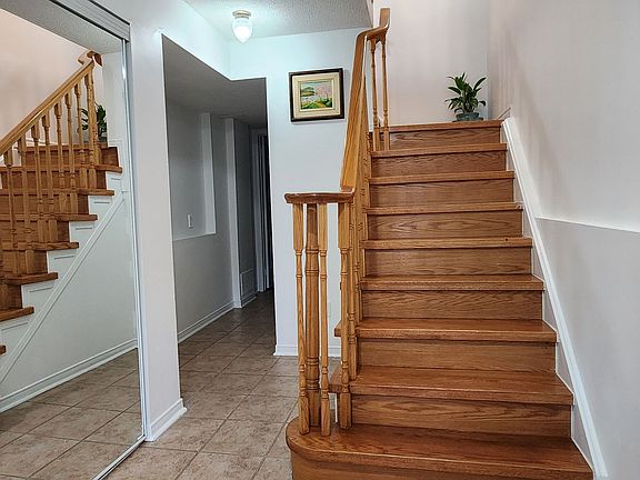 2nd image of 9 Maple Park Way