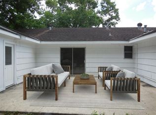 9725 Westview Dr, Houston, TX 77055