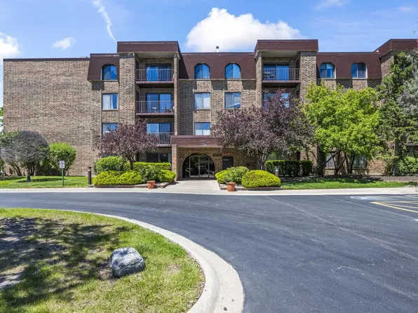 2100 Valencia Dr APT 308B, Northbrook, IL 60062