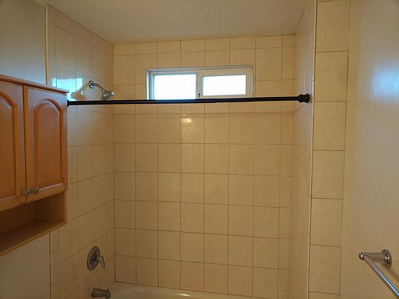 4th image of 820 7th Ave