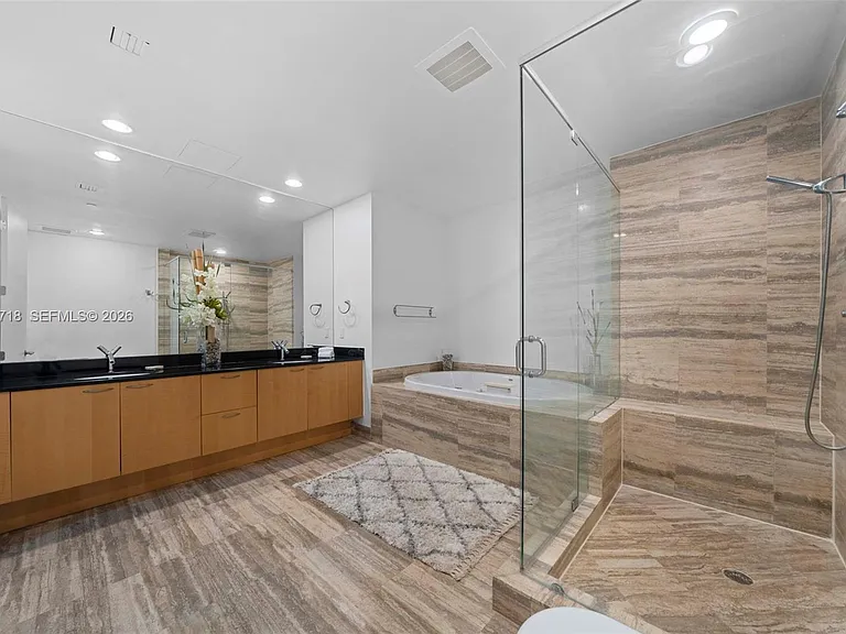 15901 Collins Ave #1502 — Photo 18