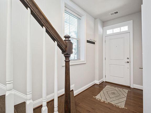 3rd image of 2138 Avinity Loop