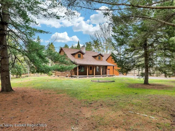 2213 U.S. 9, Kinderhook, NY 12106