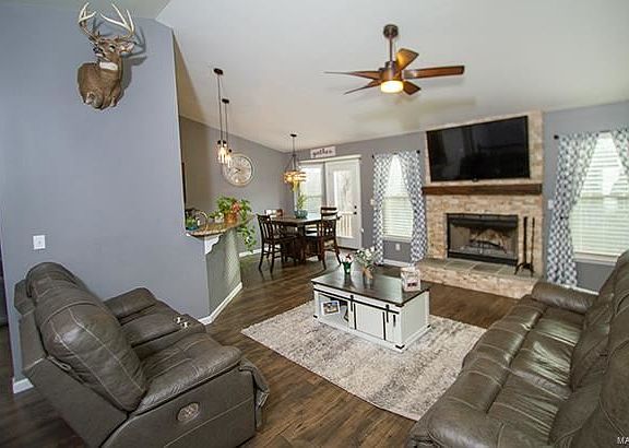 5th image of 216 Plymouth Dr