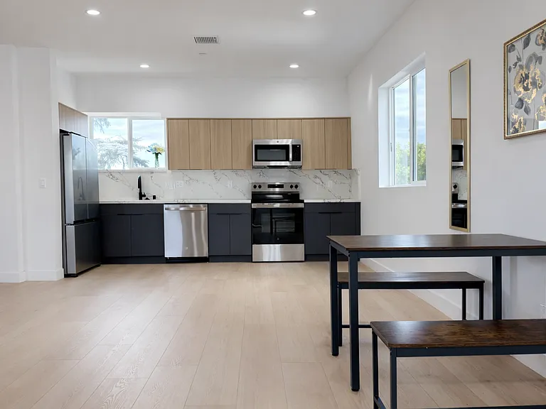 4513 Rosewood Ave #1 — Photo 9
