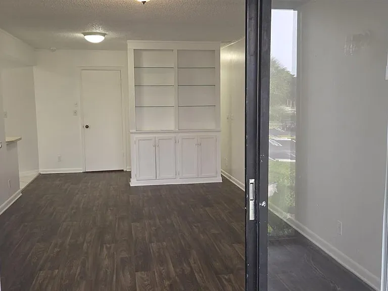 210 Lake Pointe Dr #209 — Photo 24