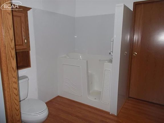 5th image of 11900 Park Dr