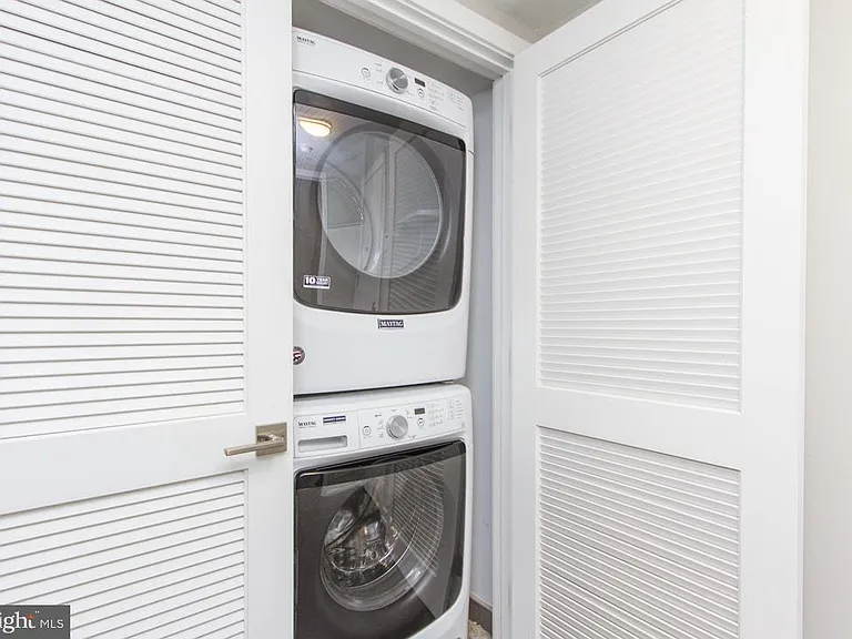 716 S Sartain St #2 — Photo 15