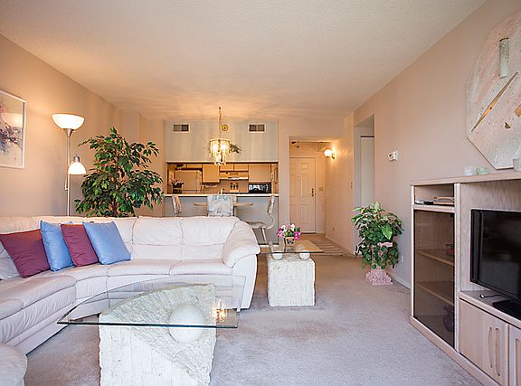 5th image of 511 Aurora Ave Unit 213