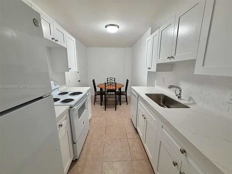 4400 Hillcrest Dr #308A — Photo 5