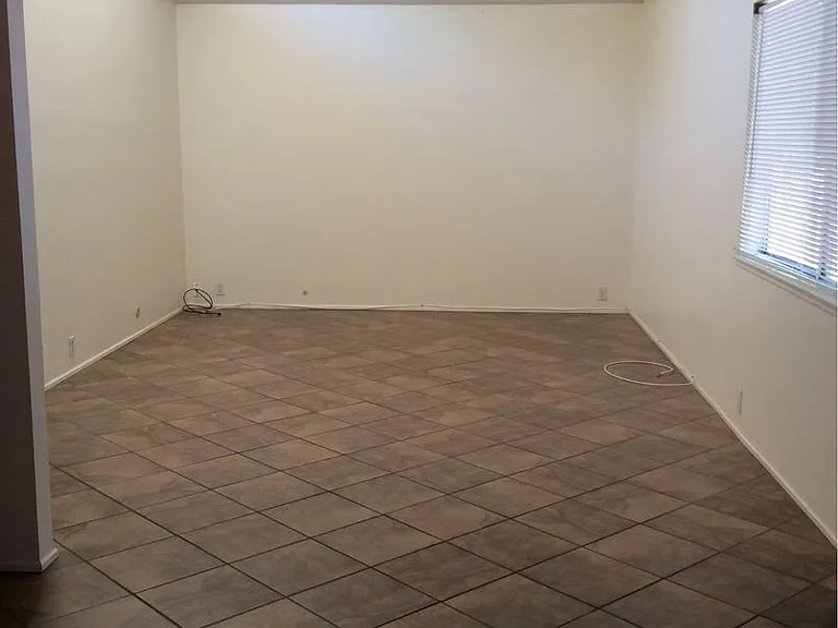 405 Jardin Pl — Photo 7