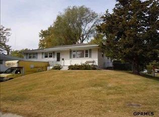 6156 Ogden St, Omaha, NE 68104