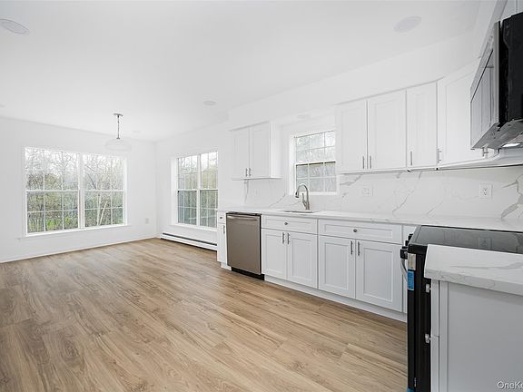 5th image of 83 Weaver Road