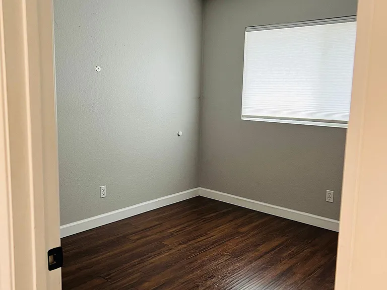 2425 La Brea Ct #2425 — Photo 23