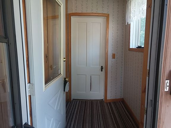 Mudroom with built-in cupboards