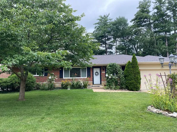 9311 Cherry Brook Ln, Saint Louis, MO 63126