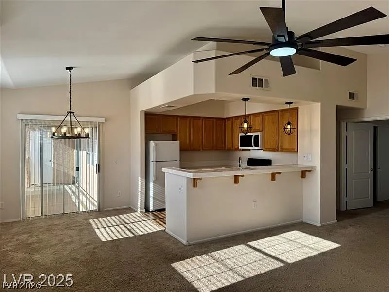 Photo 1 of 38 - 9901 Trailwood Dr #2004 - Las Vegas, NV Primary Photo - 9901 Trailwood Dr #2004