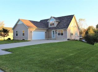 2446 W Rue Du Lac Ct, La Porte, IN 46350