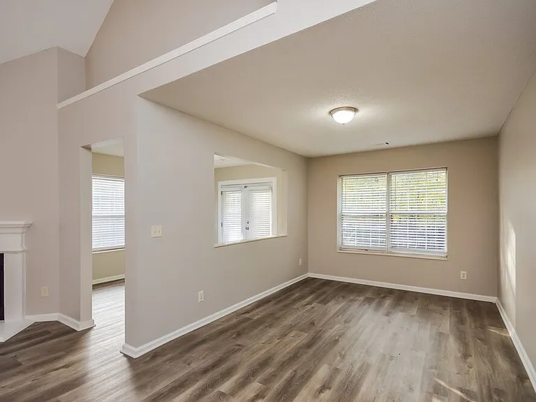 4897 Truitt Ln — Photo 8