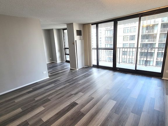 3rd image of 10 E Ontario St APT 2406