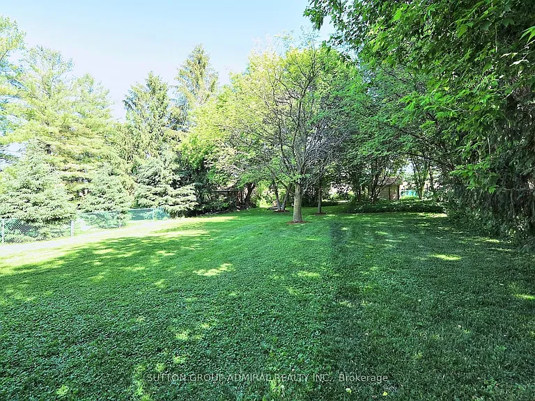 62 May Ave — Photo 45