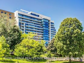 3018 Yonge St