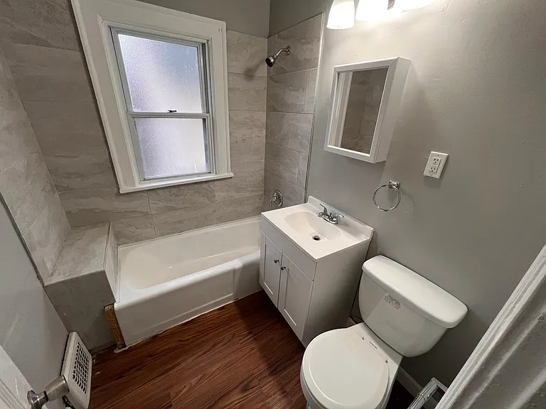 3420 E 145th St #2 — Photo 6