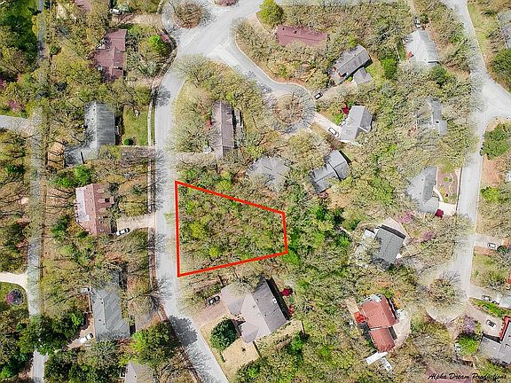 4th image of 3178 N Katherine Ave