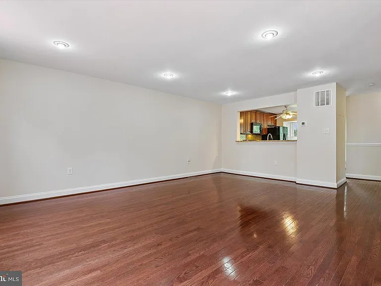17 Ruddington Ct — Photo 24