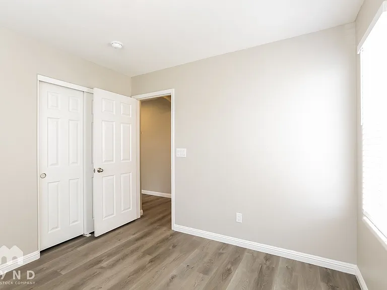 6241 Barton Manor St — Photo 10