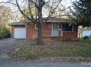 557 N 6th Ave, Canton, IL 61520