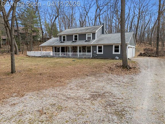 2nd image of 2477 Spruce Rdg