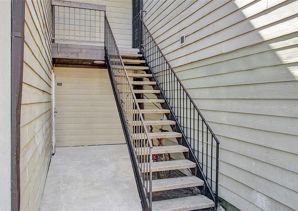 1st image of 12615 Brookglade Cir Unit 513